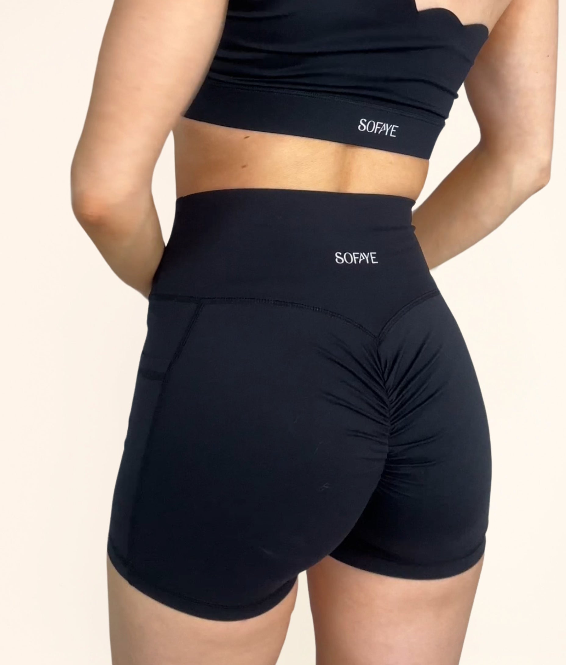 Scrunch Pocket Shorts, Black